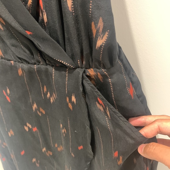 Silk wrap style dress with racer back and pockets! - Picture 3 of 4